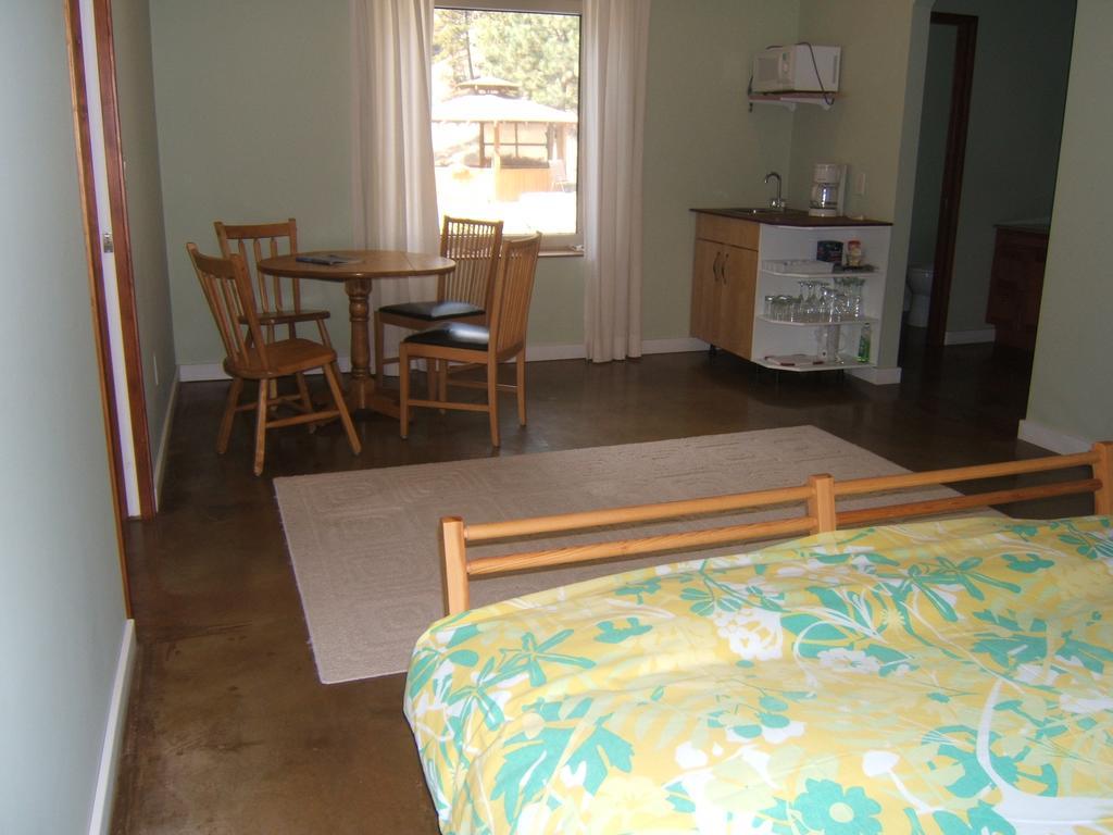 Baergnaescht B&B Osoyoos Exteriör bild